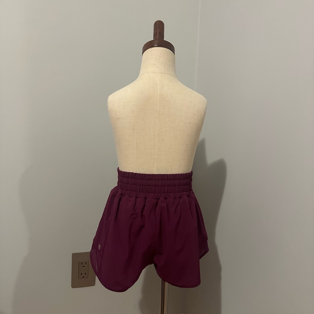 LULULEMOM HOTTY HOT HIGH-RISE SHORT 4” - Picture 4 of 5